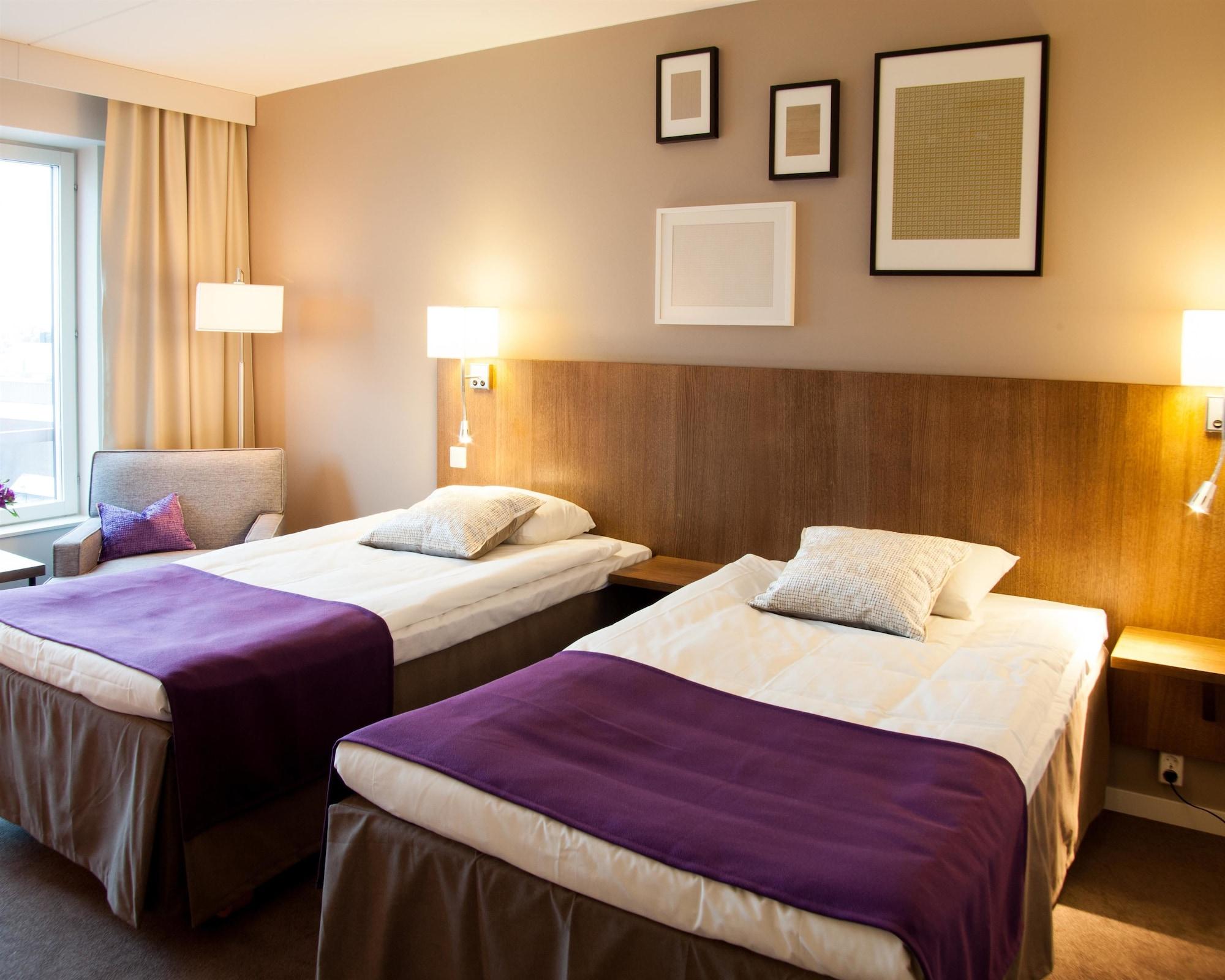 Western Plaza Hotel