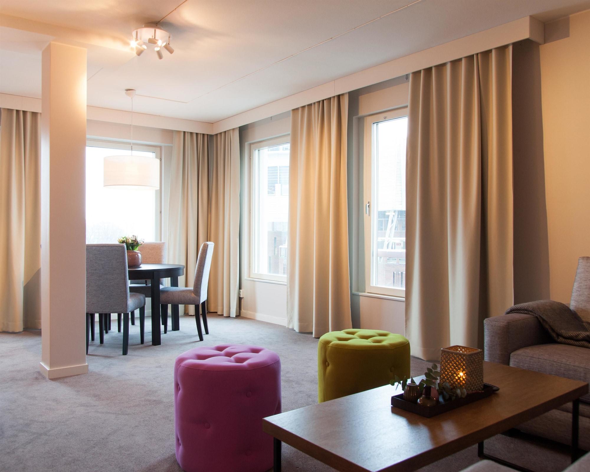 Western Plaza Hotel