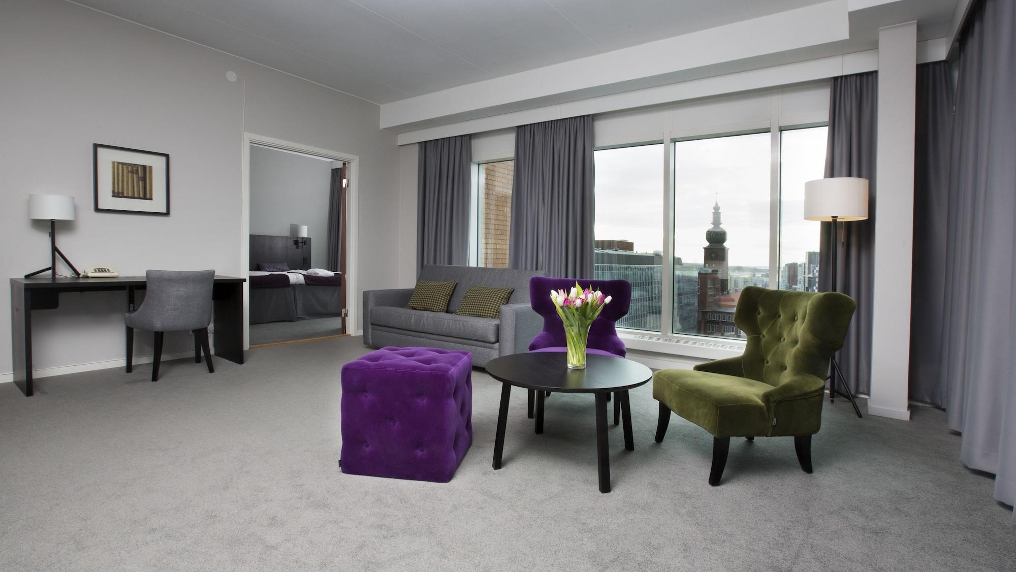 Western Plaza Hotel